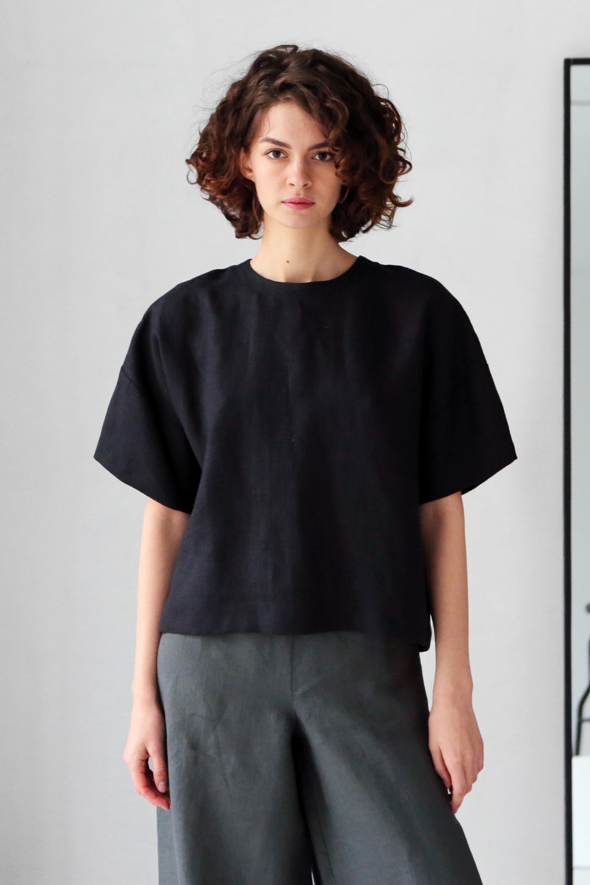 Women's Linen T-Shirt ASTER in Black