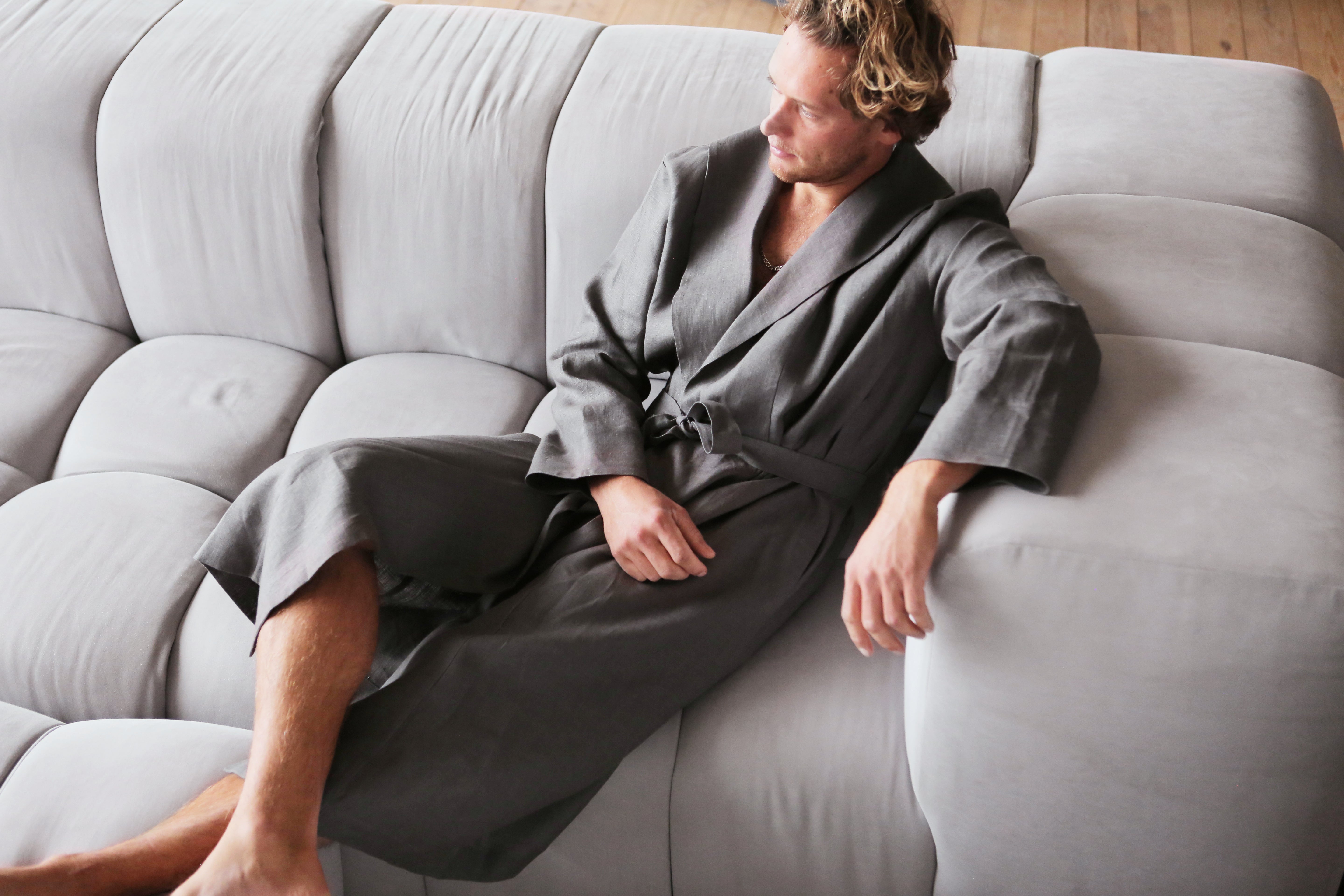 Men’s linen bathrobe JUNIPER LONG in Dark grey