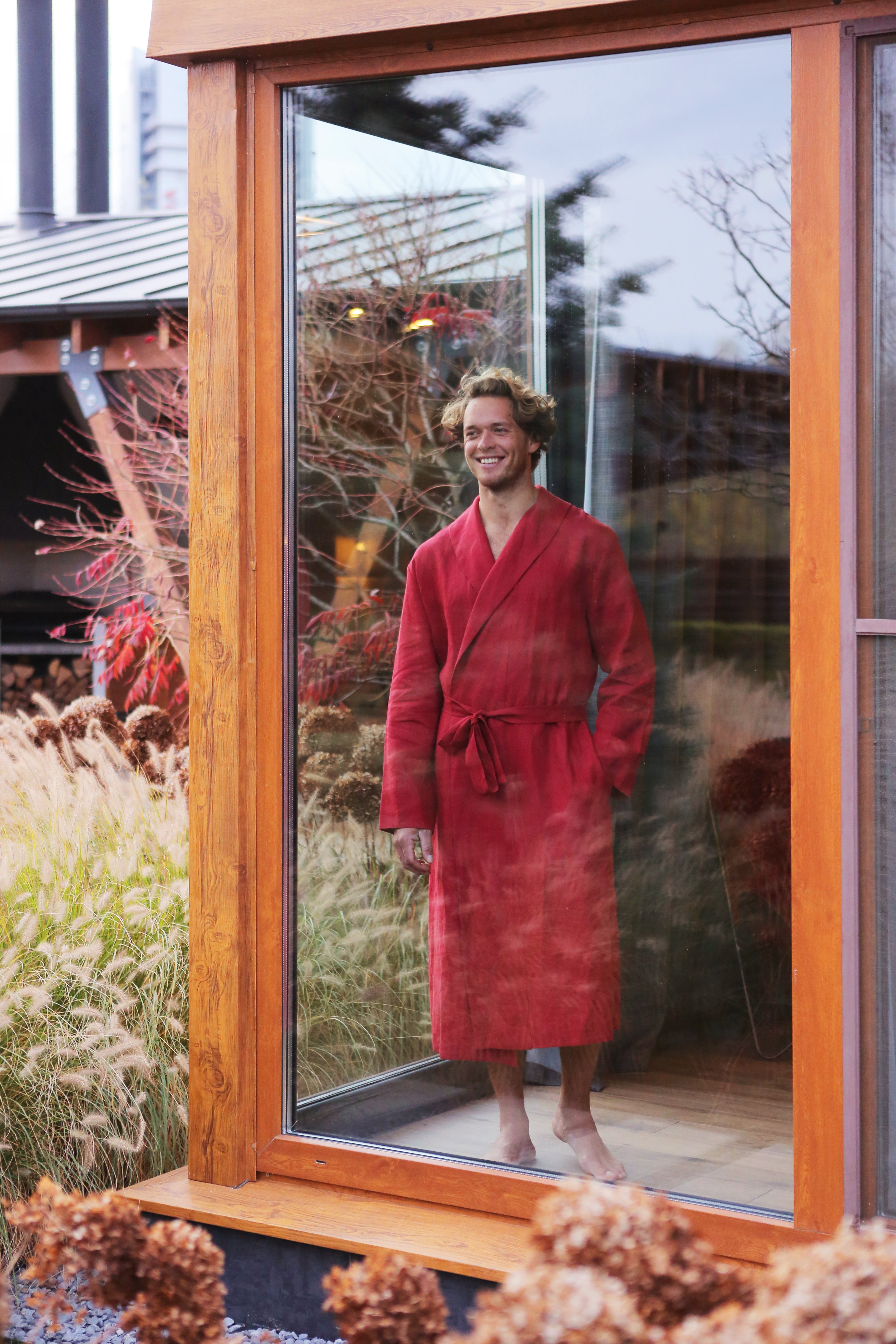 Men’s linen bathrobe JUNIPER LONG in Red