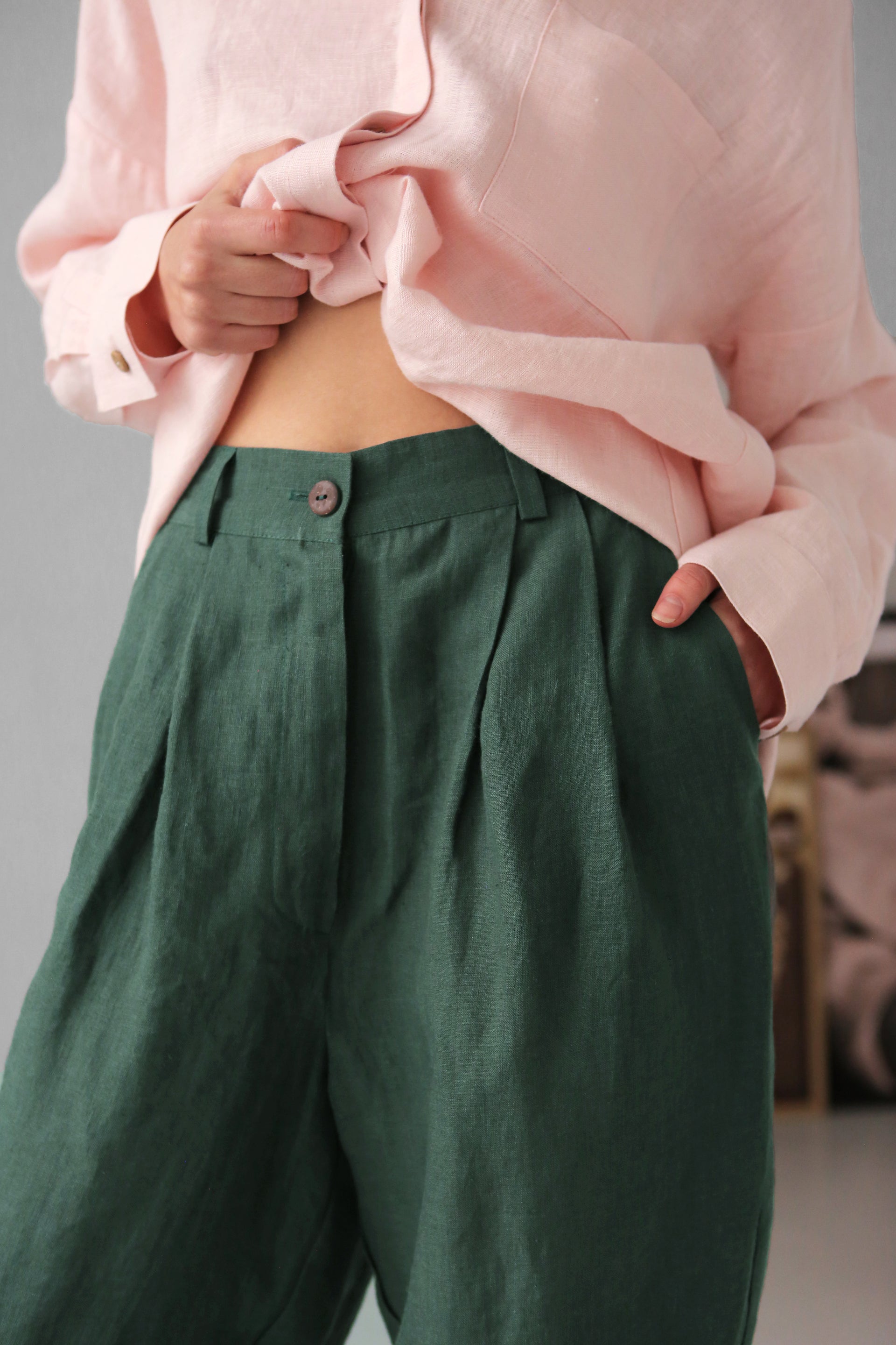 Women’s Linen Pants with Pleats CEDAR in Green