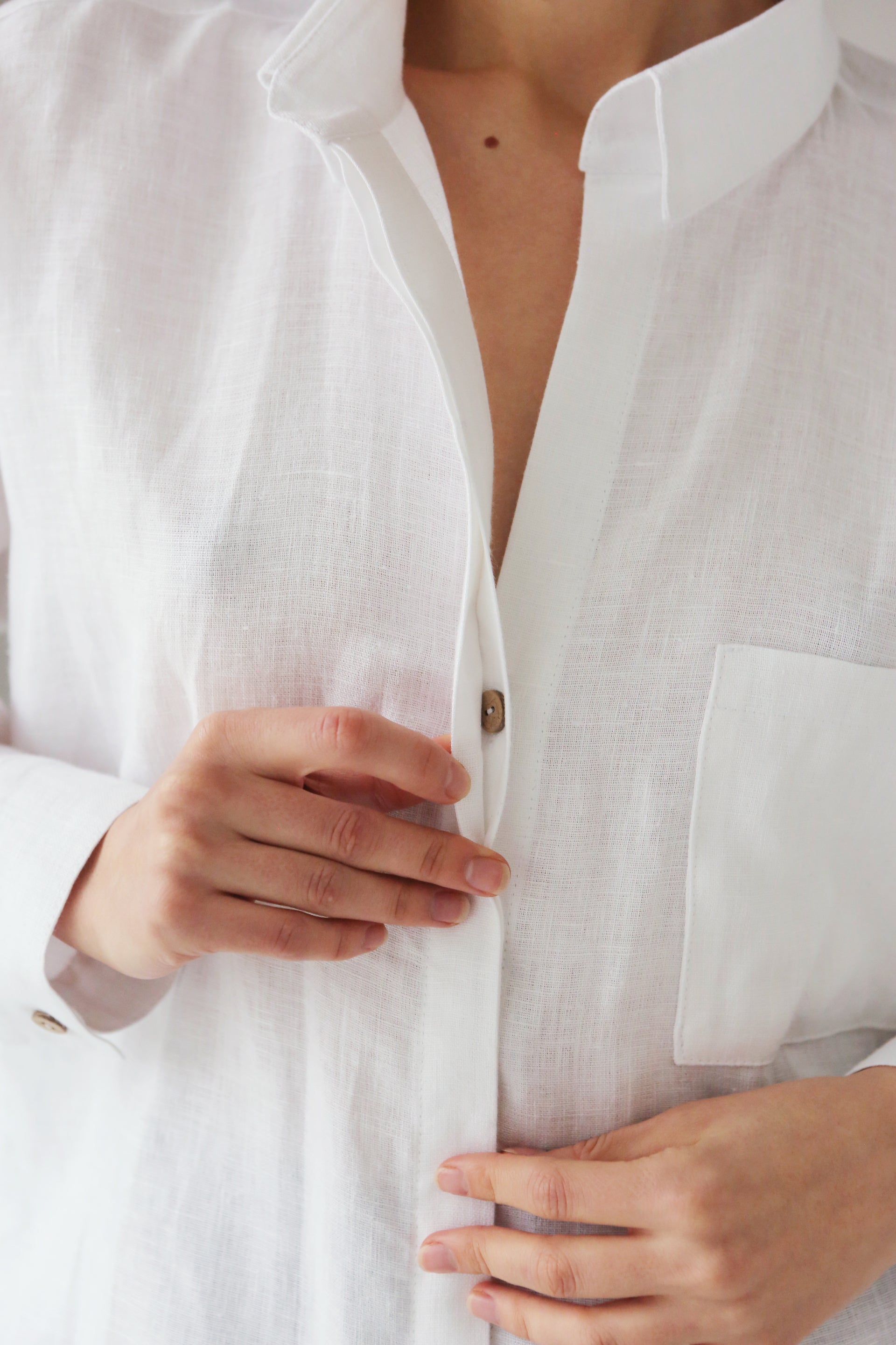 Oversized Linen Shirt AZOLLA in White