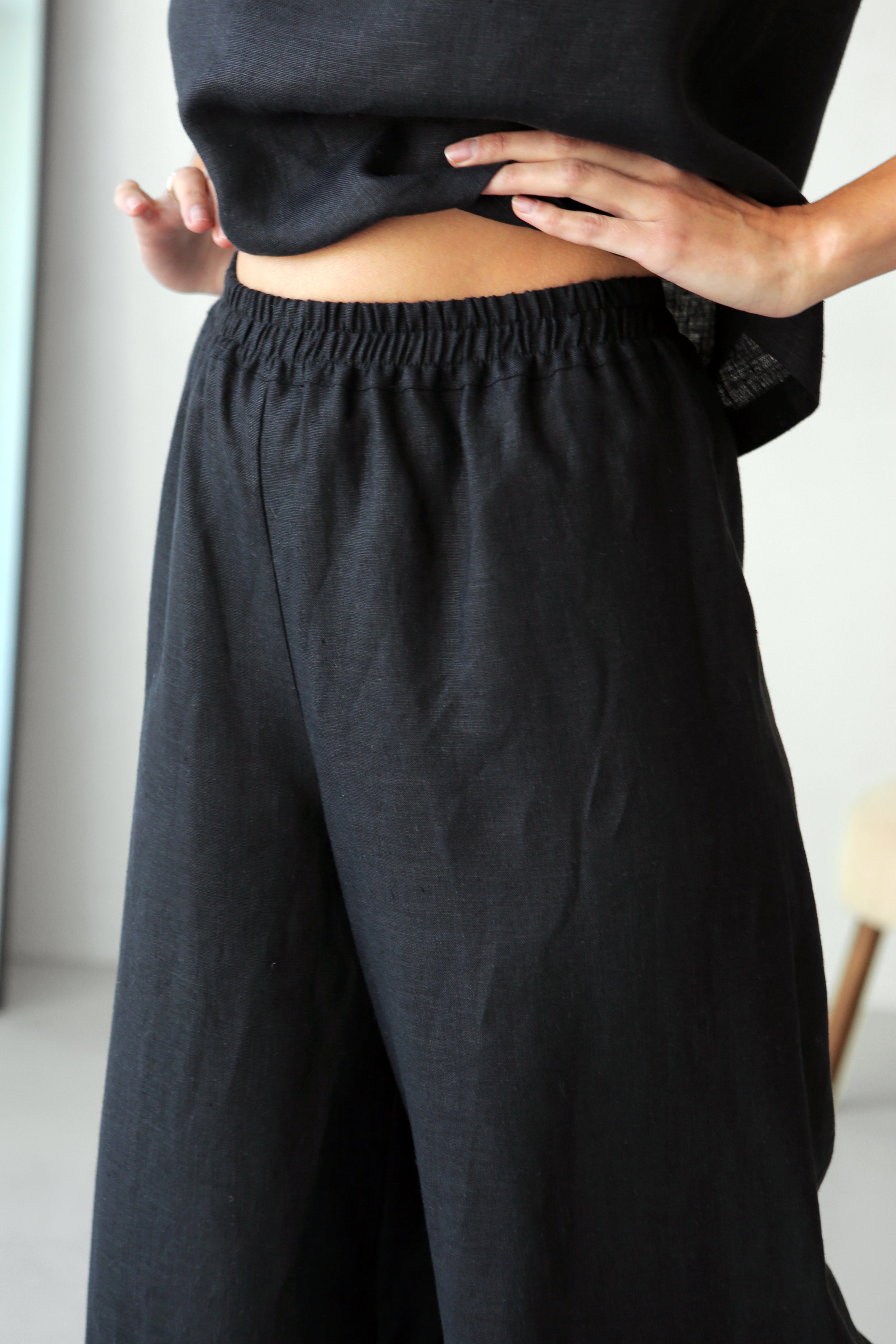 Wide-Leg Linen Pants Black