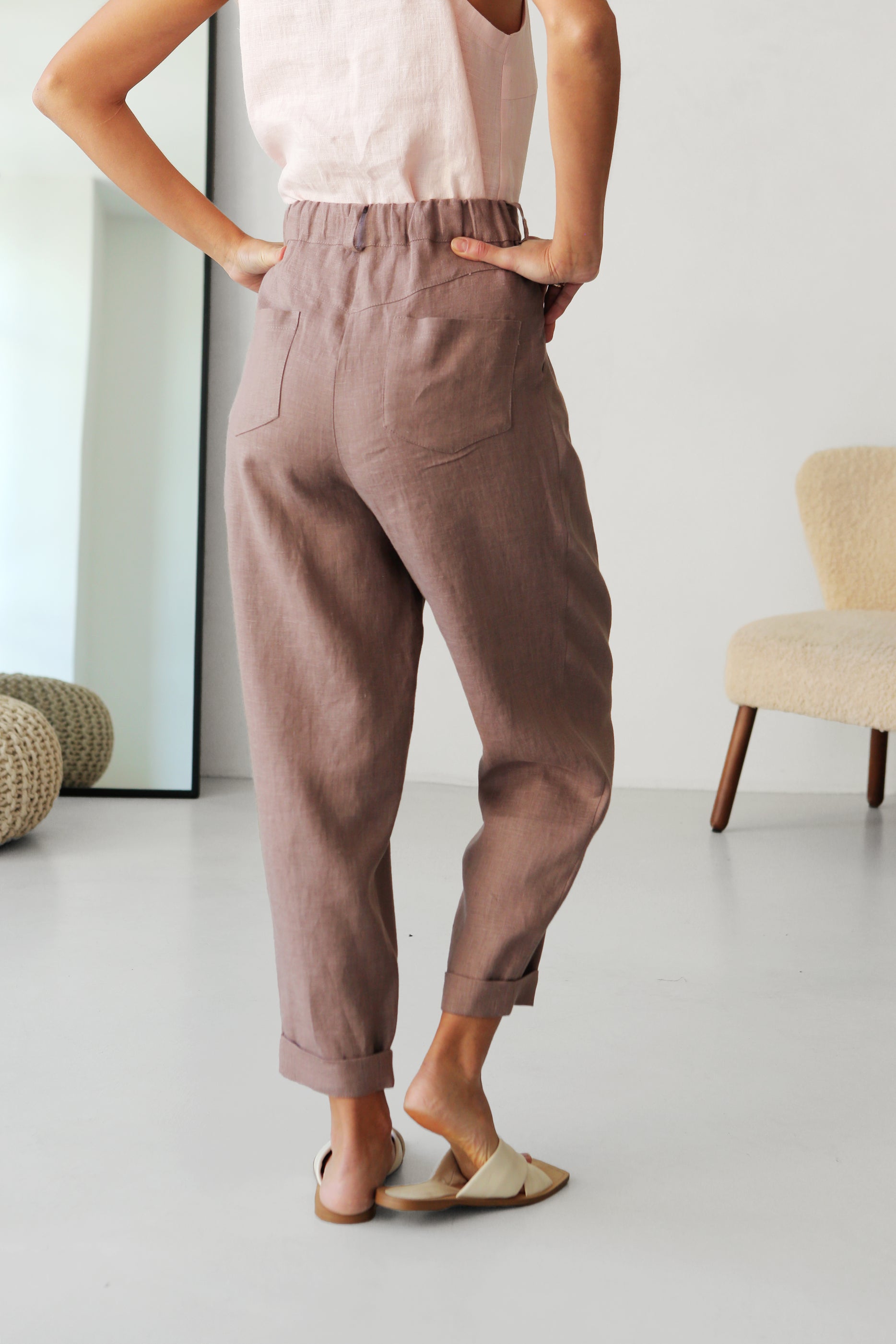 Women’s Linen Pants with Pleats CEDAR in Latte