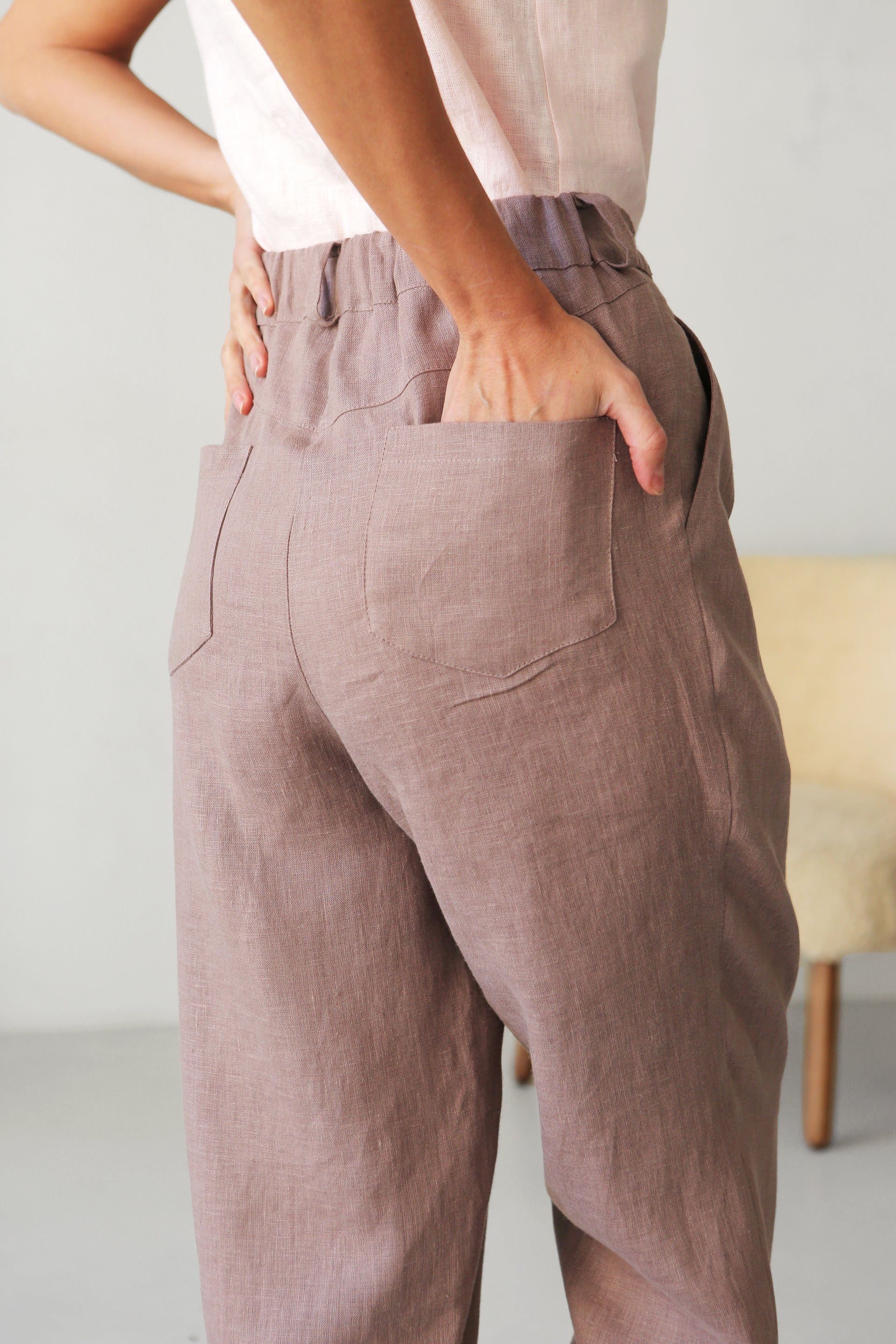 Women’s Linen Pants with Pleats CEDAR in Latte