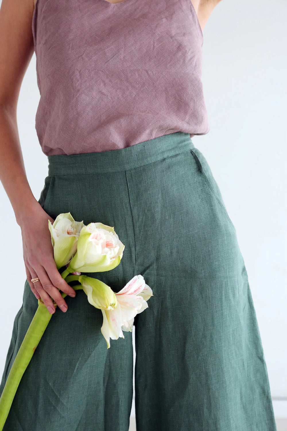 Women’s Linen Сulottes PALMA in Green