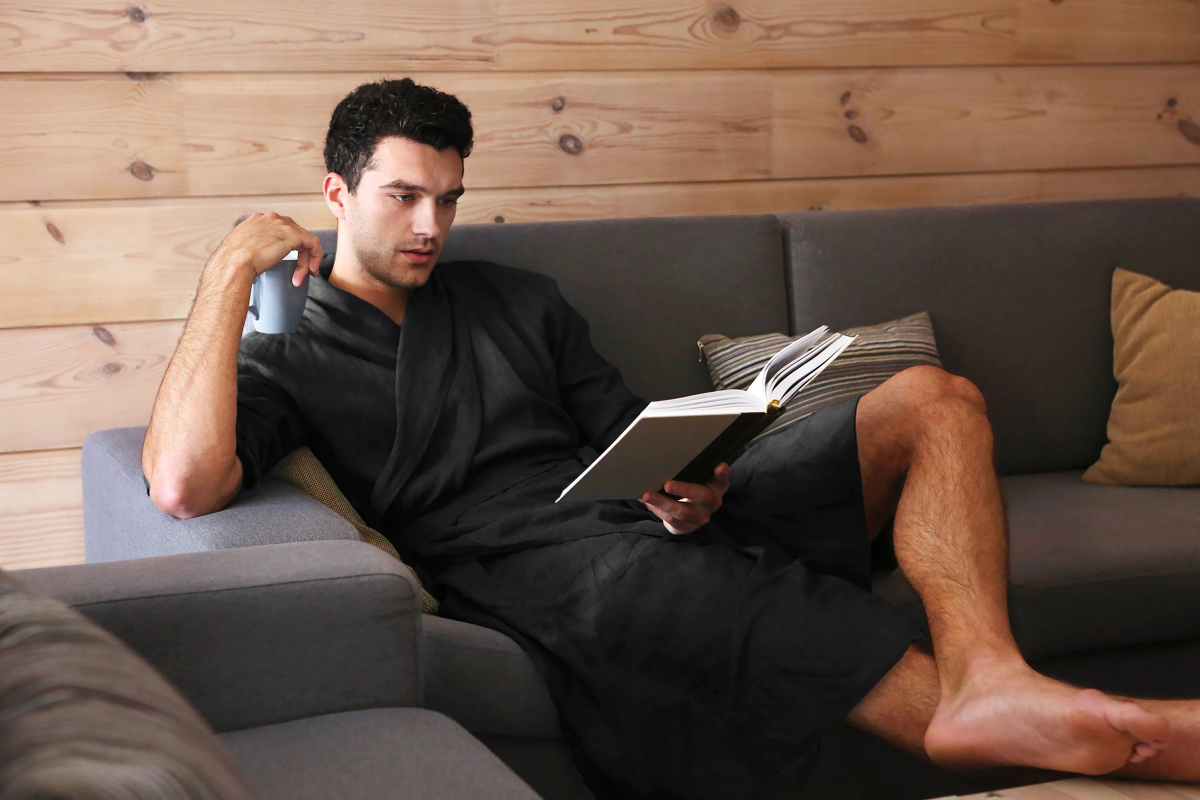 Men’s linen robe JUNIPER in Black