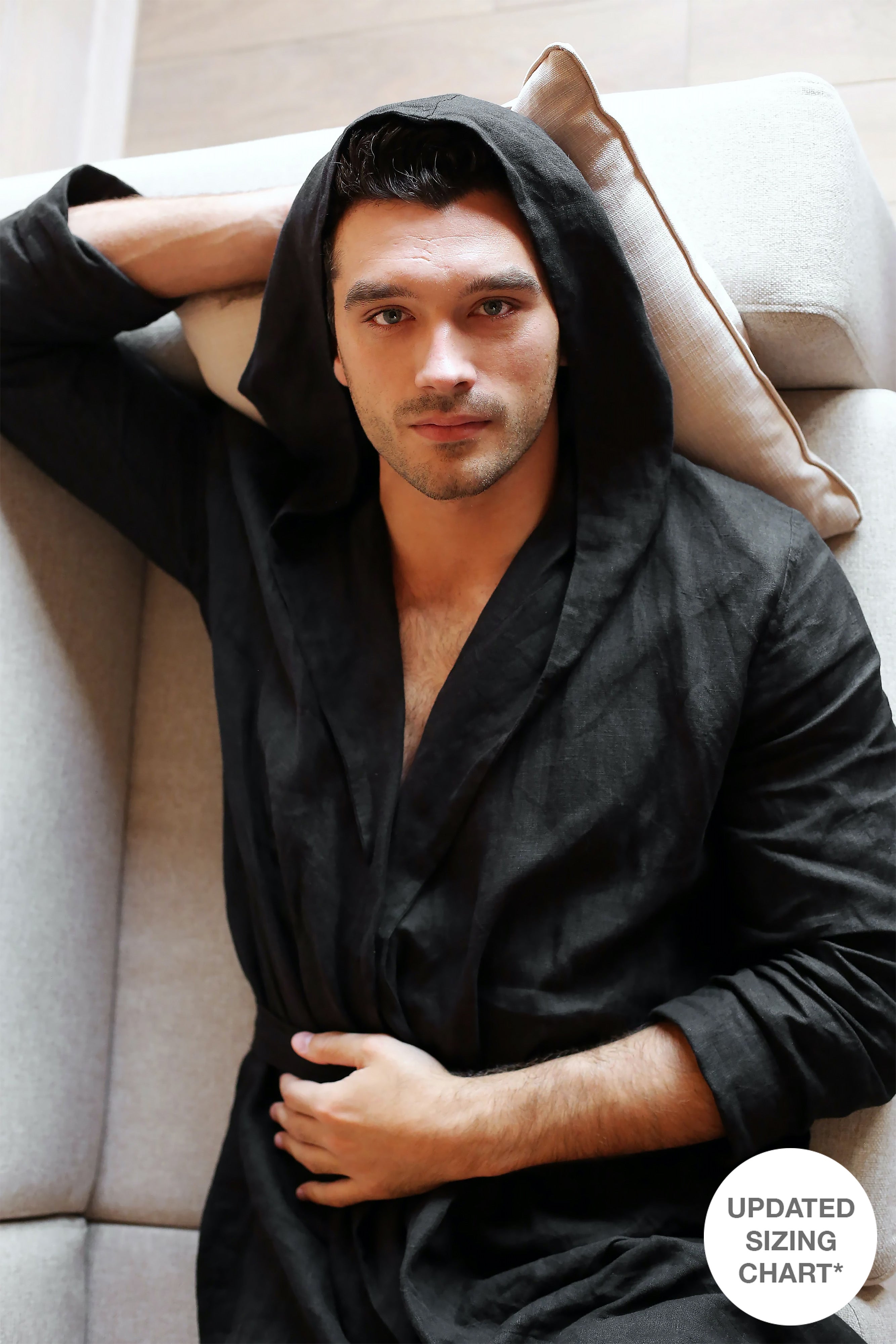 Men’s linen bathrobe with a hood EVERGREEN in Black