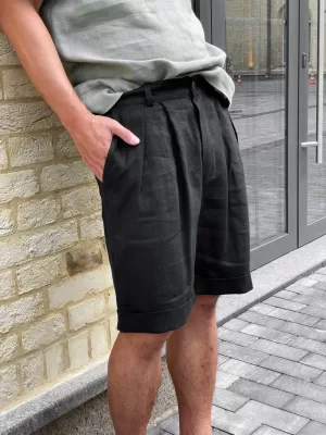 Linen cargo shorts with side pockets